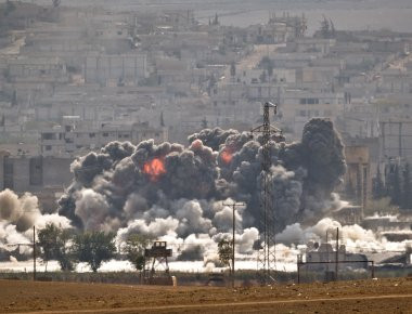 Ευρείας κλίμακας βομβαρδισμοί σε κουρδικές περιοχές από την Τουρκία: Πέντε οι νεκροί